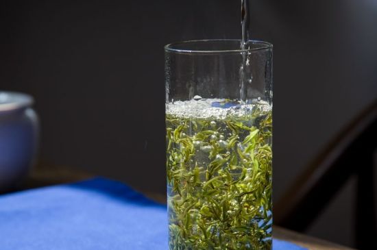 鳳凰三點(diǎn)頭泡茶手法是怎么樣，鳳凰三點(diǎn)頭口訣和寓意