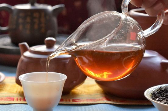 老茶浸蜜有什么功效，茶葉浸蜂蜜治咳嗽