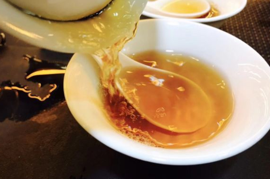 肉桂可以用紫砂壺沖泡嗎，紫砂壺能泡武夷巖茶肉桂用嗎？