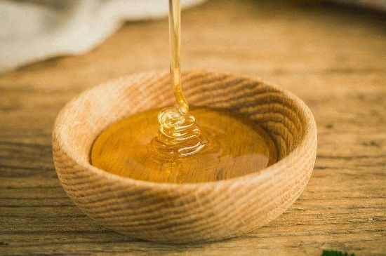 老茶浸蜜有什么功效，茶葉浸蜂蜜治咳嗽