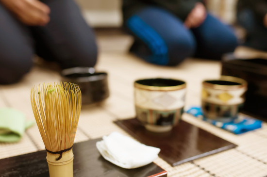 女人喝茶要行扣茶禮嗎，叩茶禮女士能用嗎？