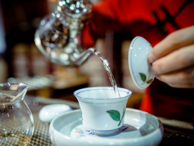 千萬別做兼職茶藝師，女人學茶藝好嗎？