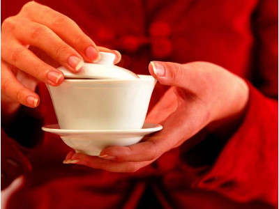 鐵觀音的泡法，水溫100°C最佳第一泡不能喝