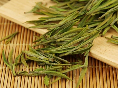 安吉白茶的功效與作用，簡單概括安吉<a href=http://www.nanfanggl.com/fenlei/baicha/ target=_blank class=infotextkey>白茶功效</a>