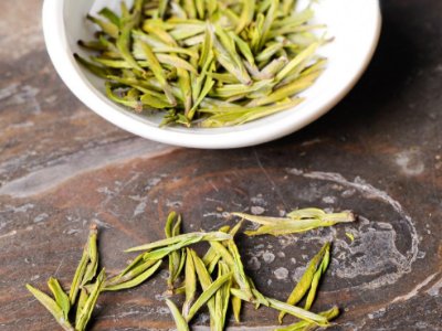 白茶品質(zhì)如何區(qū)分，白茶的優(yōu)劣質(zhì)量辨別方法