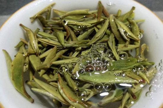 老茶和新茶哪個(gè)好，老茶好喝還是新茶好喝