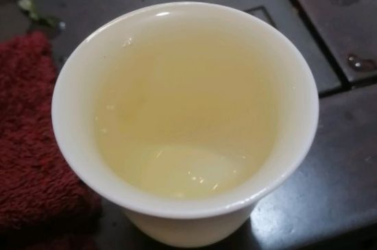 春茶上市白茶的好壞怎么區(qū)分，春白茶怎么分辨好不好？