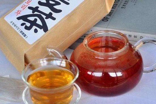 飯店喝的聞起很香的茶，餐館里的蕎麥茶還是大麥茶？