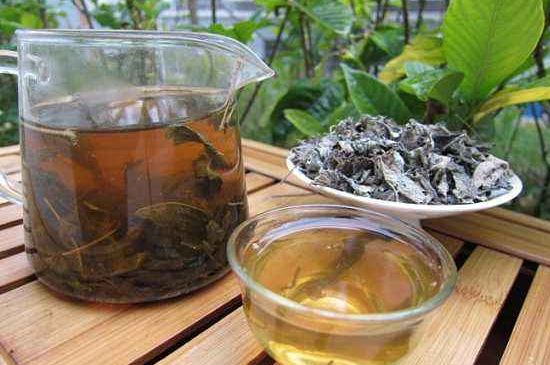 怎樣辨別莓茶發(fā)霉了，莓茶發(fā)霉和白霜的區(qū)別