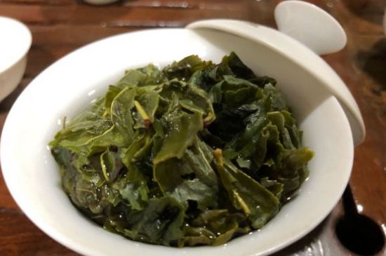 香精茶喝多了會怎么樣，茶葉加香精有什么害處？