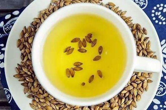 飯店喝的聞起很香的茶，餐館里的蕎麥茶還是大麥茶？