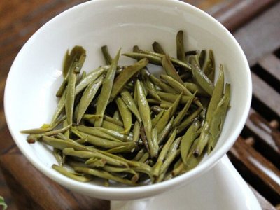 白毫銀針?lè)艓啄曜詈?，白毫銀針什么年份最好？