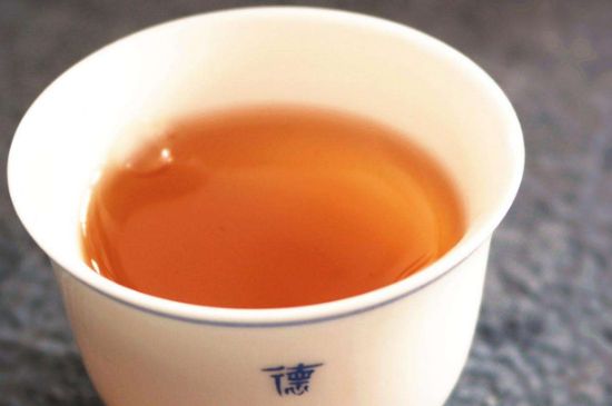 老茶和新茶哪個(gè)好，老茶好喝還是新茶好喝