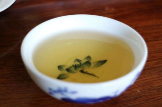 茉莉香精茶的鑒別方法，茉莉茶加香精怎樣識別？