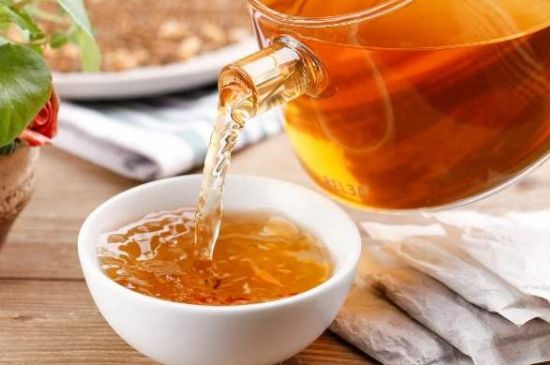 飯店喝的聞起很香的茶，餐館里的蕎麥茶還是大麥茶？