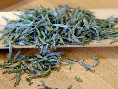 白毫銀針?lè)艓啄曜詈?，白毫銀針什么年份最好？