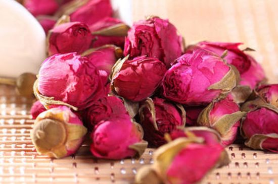 玫瑰花的最佳搭配，喝玫瑰花茶搭配什么喝好？