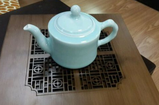 瓷壺適合泡什么茶，瓷器茶具喝什么茶好
