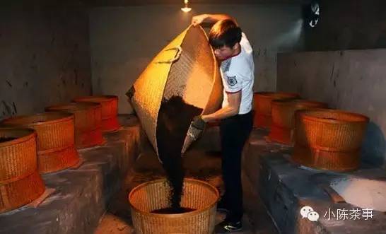 怎樣炭焙巖茶？揭秘武夷巖茶的炭焙技藝