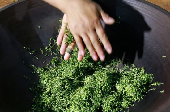 茶葉怎么炒制才香，怎樣炒茶葉更香？