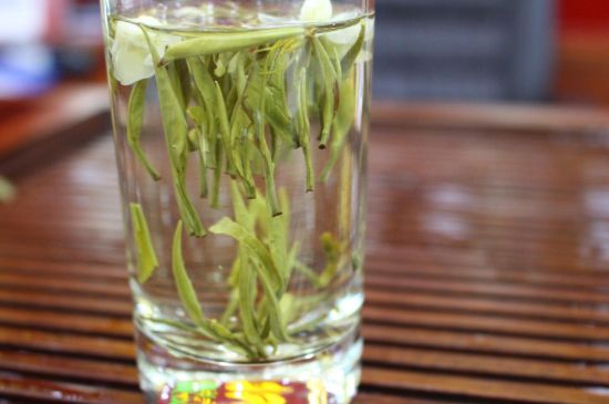 茉莉銀針屬于什么茶，茉莉銀針適合什么人喝？