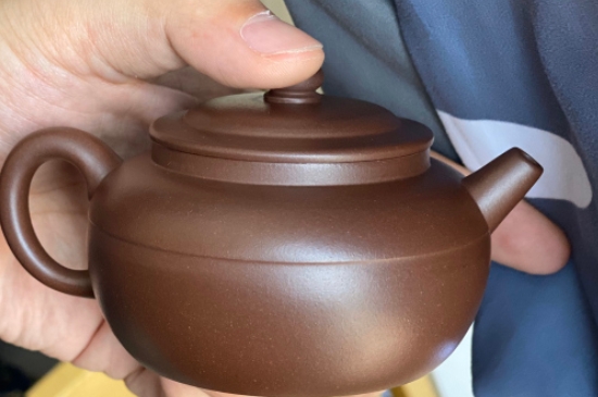 新買的紫砂壺為什么會(huì)裂，真的紫砂壺是不是很容易開(kāi)裂？