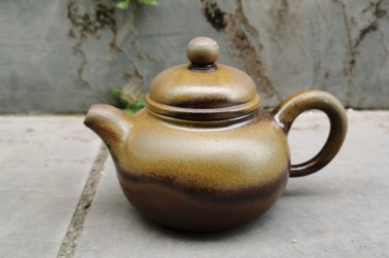 廣西欽州坭興陶可以泡多種茶嗎，坭興陶是一壺一茶嗎?