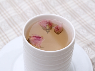 干玫瑰花泡前需要洗嗎，泡玫瑰花需要洗一下嗎？