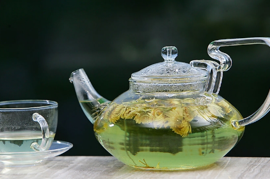 菊花茶天天喝行嗎，每天喝菊花泡茶喝好嗎？