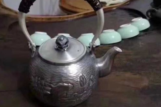 常見的七大材質(zhì)的茶具優(yōu)缺點(diǎn)，用什么材質(zhì)的茶具泡茶最好？