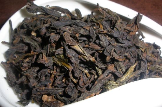 肉桂茶和大紅袍哪個(gè)貴，武夷山肉桂與大紅袍的價(jià)格比較