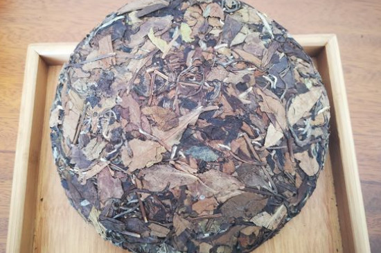 新舊白茶怎么區(qū)分，怎么分辨白茶是新還是舊