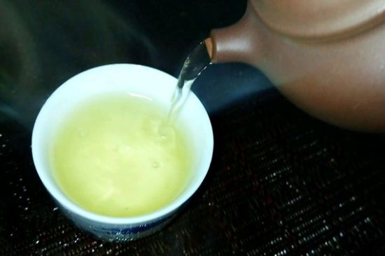 一天什么時候喝黑茶最好，喝黑茶一天最佳時間和季節(jié)