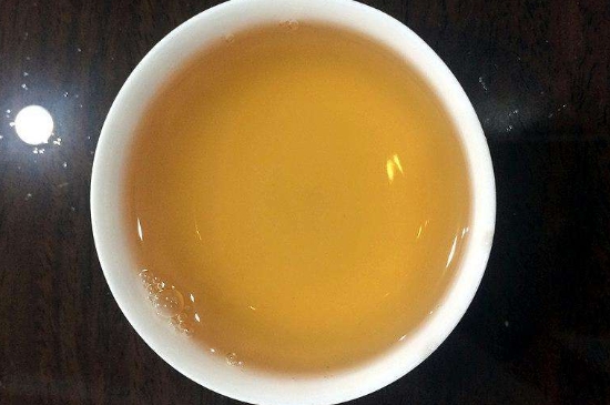 白茶三年為藥七年為寶的原理，為什么說一年茶三年藥七年寶？