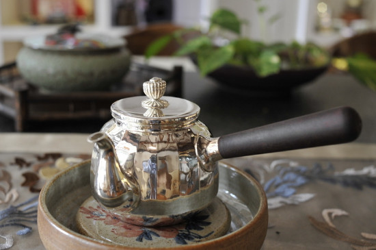 黑茶用什么壺煮最好，黑茶用什么煮效果好？