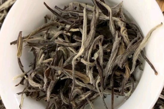 三年白茶賽砒霜，這是真的嗎？