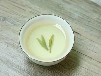 竹葉青茶怎么樣，檔次較高味道略苦價格比較貴