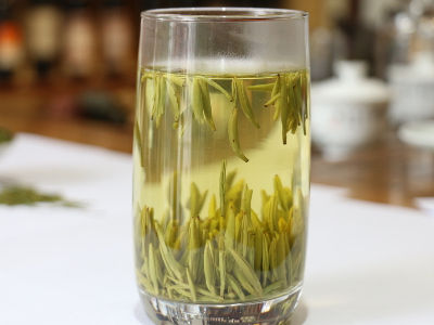 竹葉青茶怎么樣，檔次較高味道略苦價格比較貴