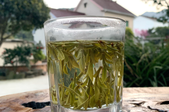 西湖龍井茶頭采和二采區(qū)別，明前龍井一采和二采什么味道？