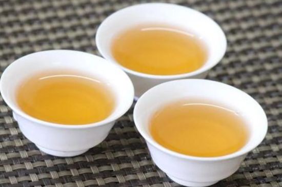 蜜蘭香和鴨屎香區(qū)別，鳳凰單樅鴨屎香vs蜜蘭香圖片對(duì)比