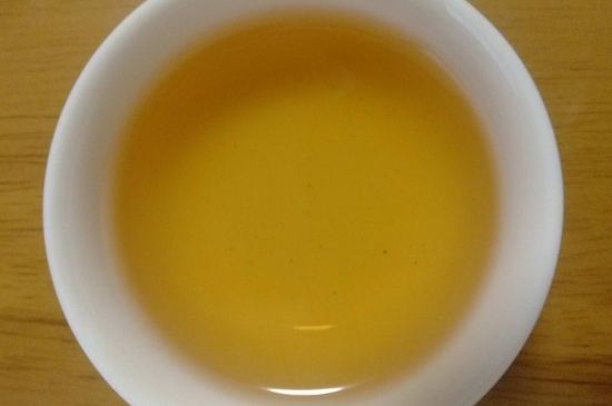 肉桂茶和大紅袍哪個(gè)貴，武夷山肉桂與大紅袍的價(jià)格比較