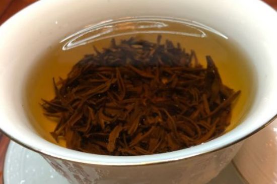 女人晚上喝紅茶好嗎，女人紅茶啥時(shí)候喝最好？