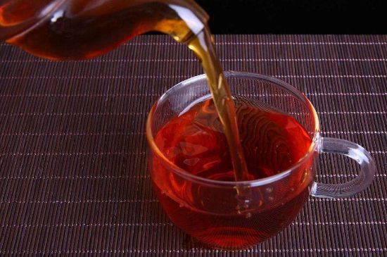 紅茶會加重濕氣嗎，喝什么茶能去除體內(nèi)濕氣