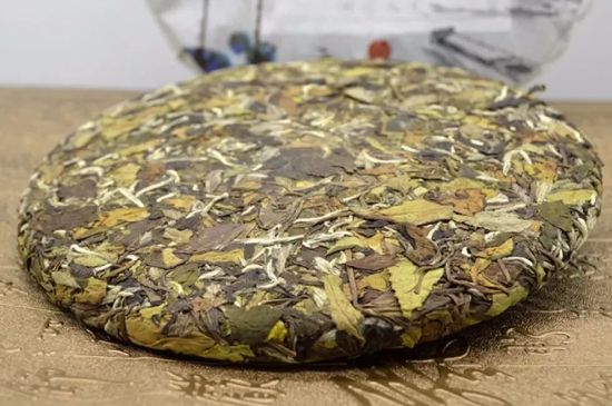 怎么撬老白茶茶餅不容易碎，福鼎白茶如何撬茶方法