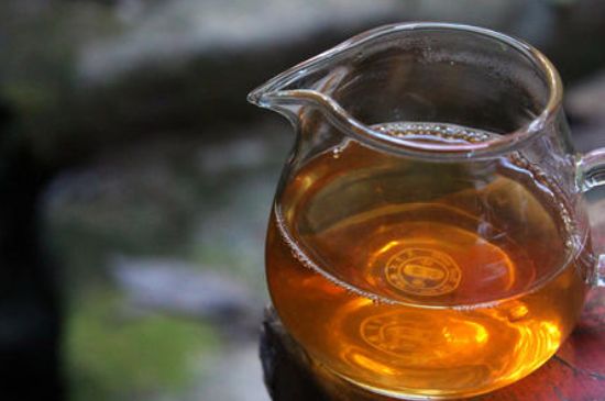 肉桂茶和大紅袍哪個(gè)貴，武夷山肉桂與大紅袍的價(jià)格比較