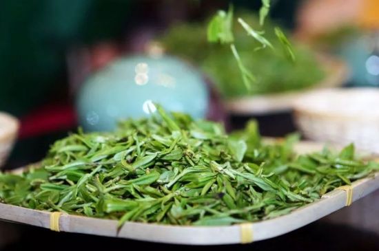 單樅茶什么季節(jié)最好喝，鳳凰單叢茶春茶好還是秋茶好？