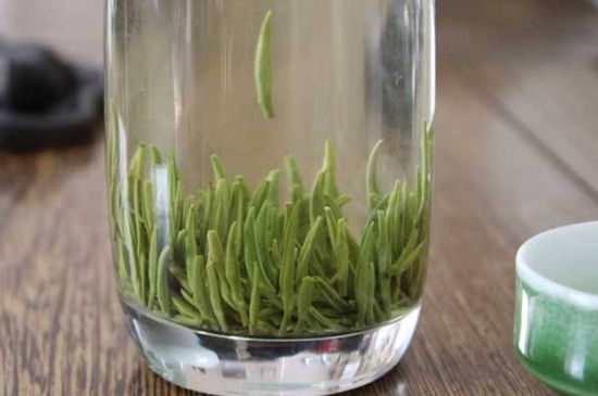 竹葉青和毛尖的區(qū)別，毛尖和竹葉青怎么分辨？