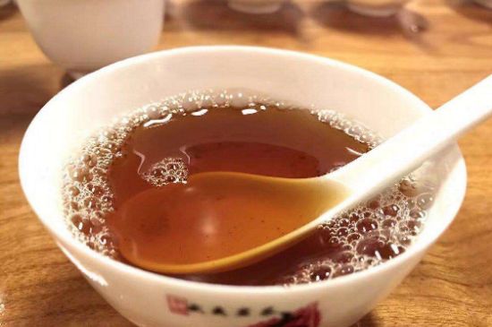 肉桂茶和大紅袍哪個(gè)貴，武夷山肉桂與大紅袍的價(jià)格比較