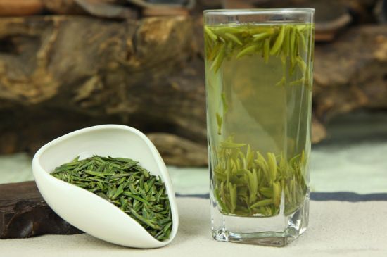 竹葉青和雀舌哪個(gè)貴，竹葉青茶貴嗎？