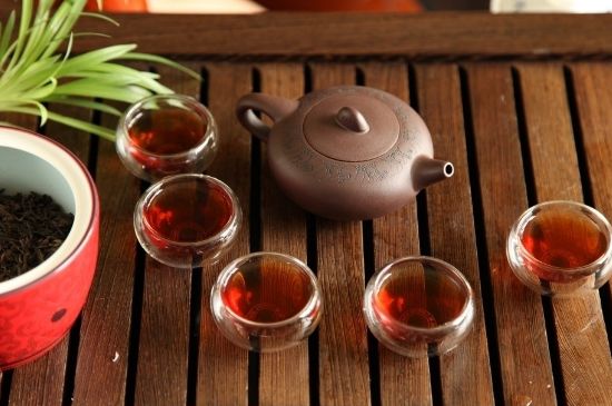 飯后多長時間喝六堡茶最好，六堡茶一天喝多少